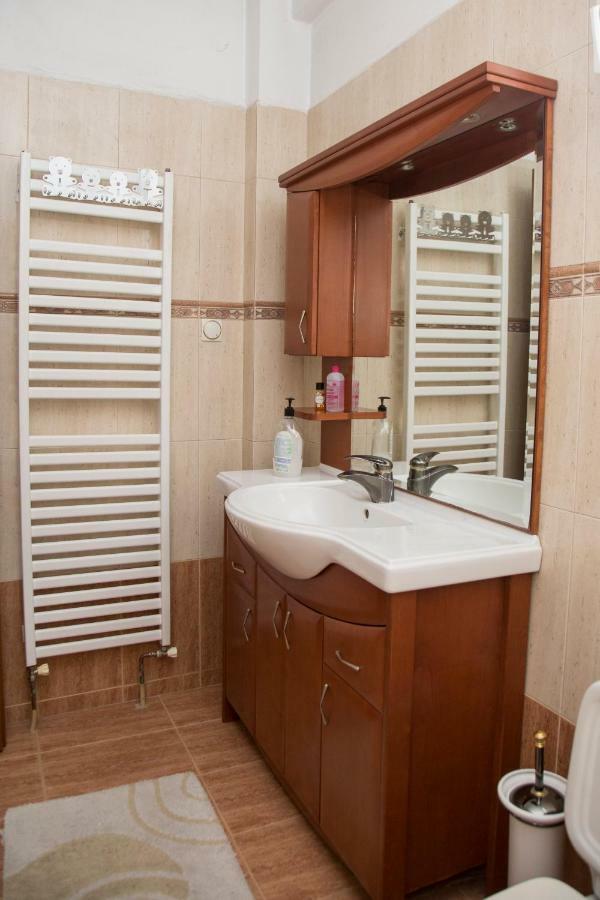 Veta'S Spacious Central Apartment Serres Esterno foto