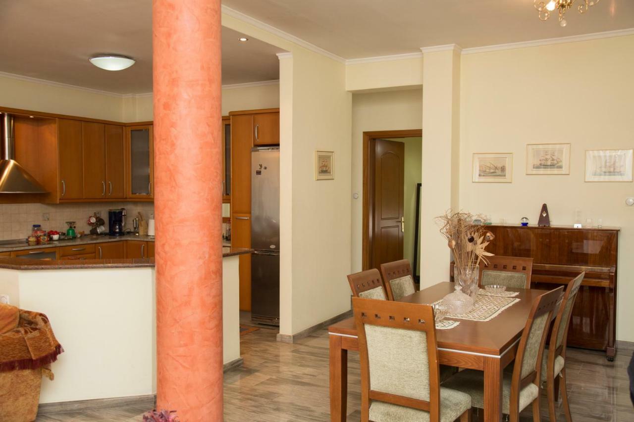 Veta'S Spacious Central Apartment Serres Esterno foto